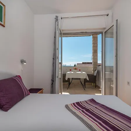 Duje Apartment