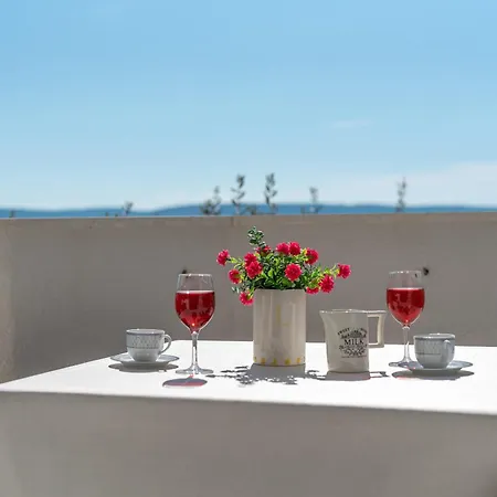 Duje Τρογκίρ