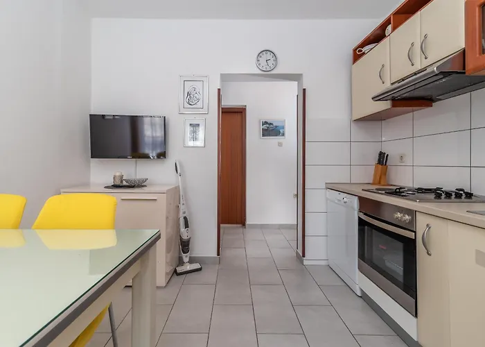 Duje Apartament